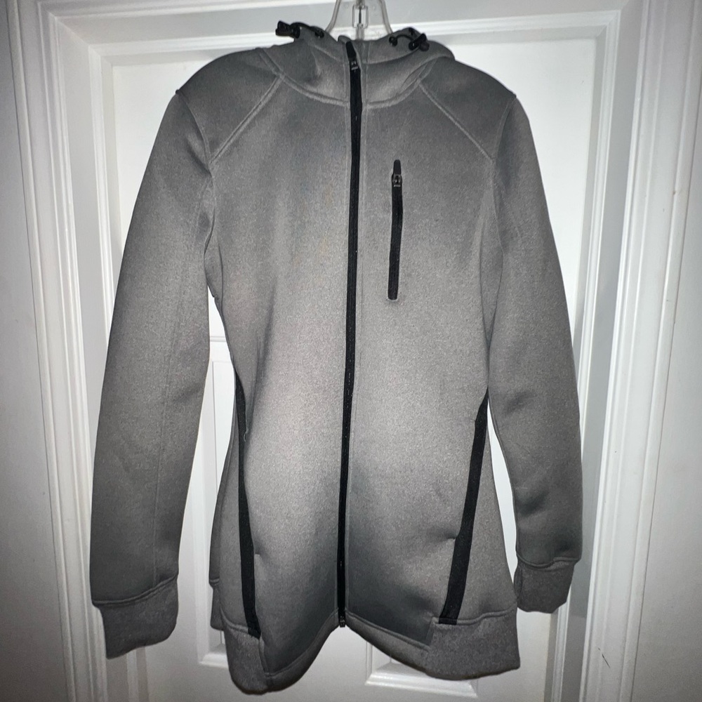 NWOT Xersion Jacket Water Resistant Gray Hood Stretch Spandex Polyester Full Zip